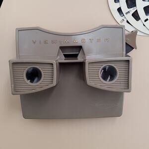 Vintage View-Master and Discs Set 1960s USA Bakelite 3D Viewer Stereoscope